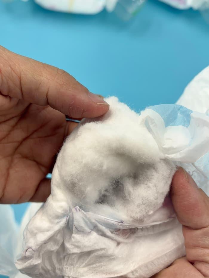 fluff-pulp-diaper-material.jpg